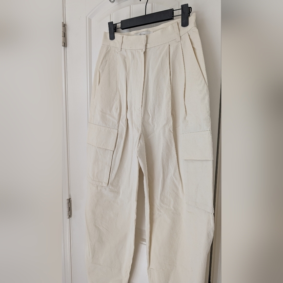 NWOT Cream Cargo Adjustible Wide Leg & Barrel Pants Small - Picture 5 of 15